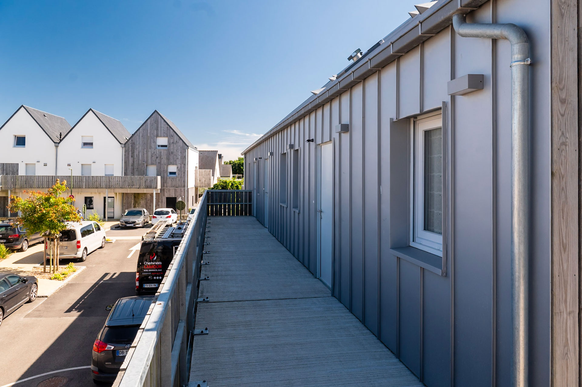 balcon-façades-zinc-le-verger